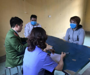 Khởi tố nữ chủ quán bánh xèo tra tấn nhân viên như thời trung cổ