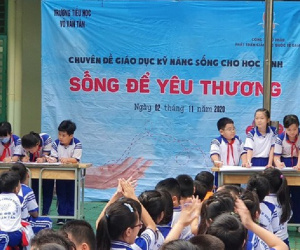 Cho 6 trường ở TP.HCM tạm nghỉ học