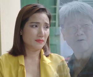 Cát Tường rưng rưng trước biến cố của bố, khiến gia đình phải bỏ xứ vào Nam