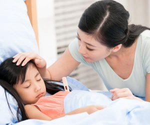 Từ ám ảnh con sốt đến thói quen của mẹ phòng bệnh mùa lạnh