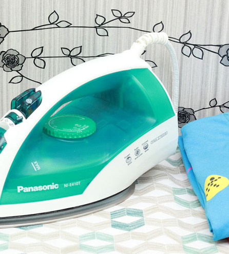Bàn ủi hơi nước Panasonic PABU-NI-E410TMRA