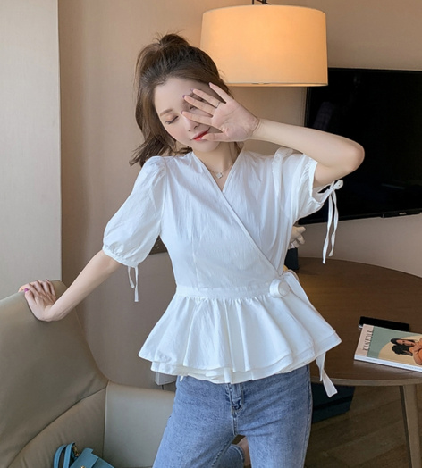 Áo peplum cổ V