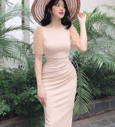 Đầm body tay lưới kèm phụ kiện